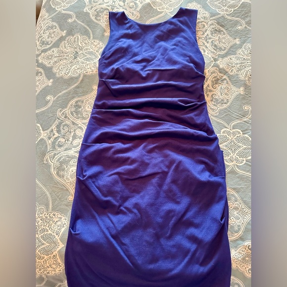 Nicole Miller blue cocktail dress with ruched detailing and knee-length hem  M - Picture 7 of 8